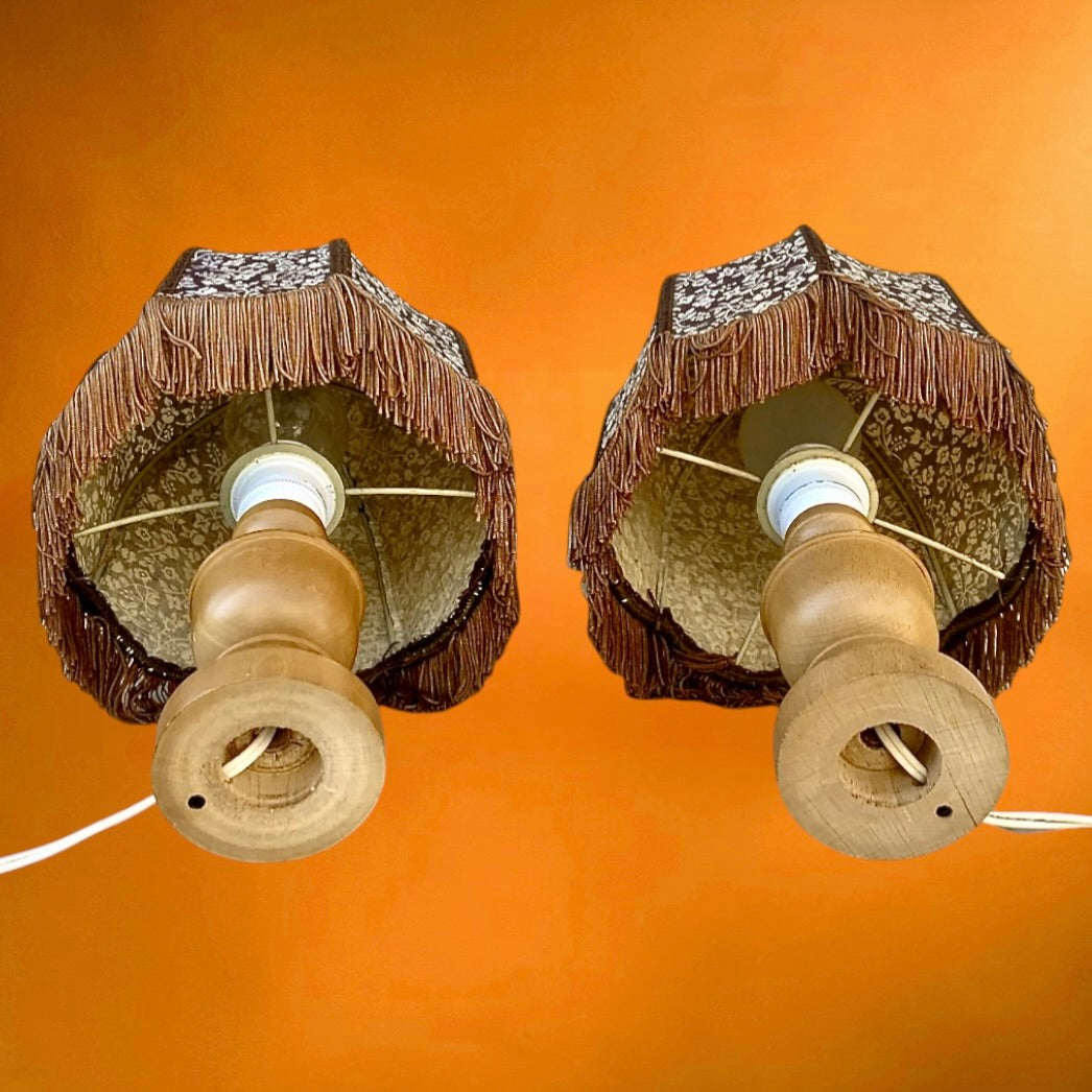 Paire lampes vintage bois abat-jour tissu franges années 70 lampe chevet rétro