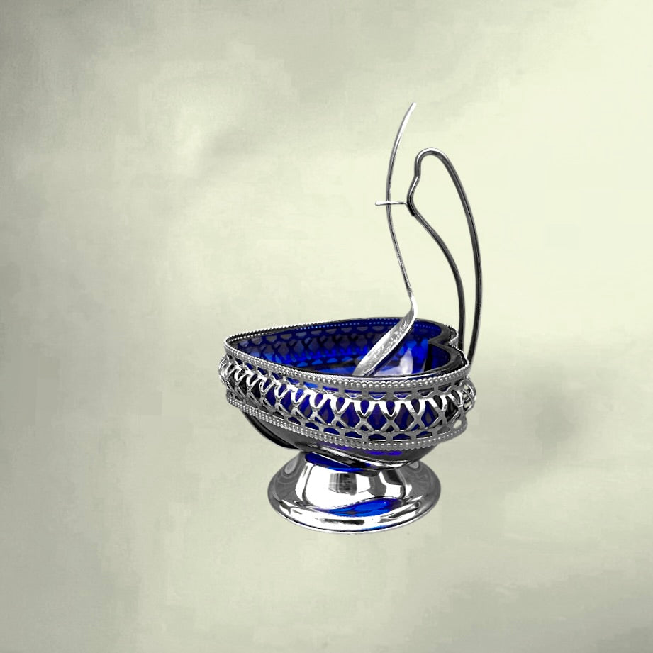 Sucrier vintage en verre bleu cobalt et métal chromé avec cuillère – Angleterre – design cœur
