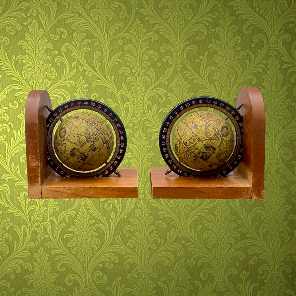 Paire de Serre-Livres en Bois avec Globes Terrestres et Anneaux Gradués - Années 50 60