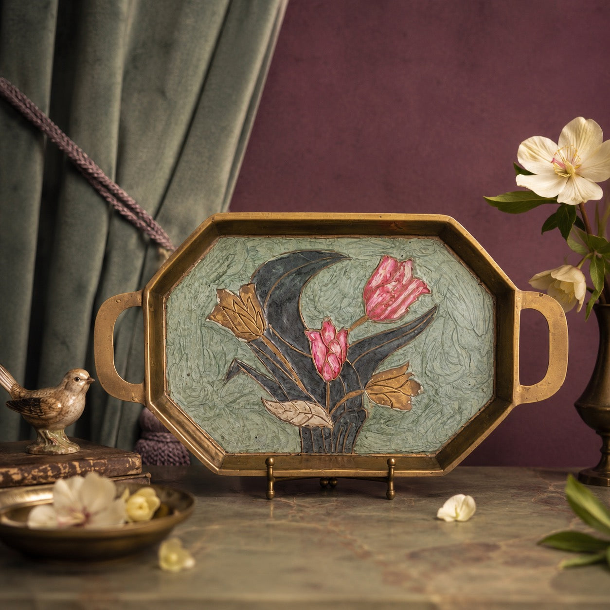 Petit Plateau en Laiton Cloisonné à Décor Floral Émaillé– Années 60