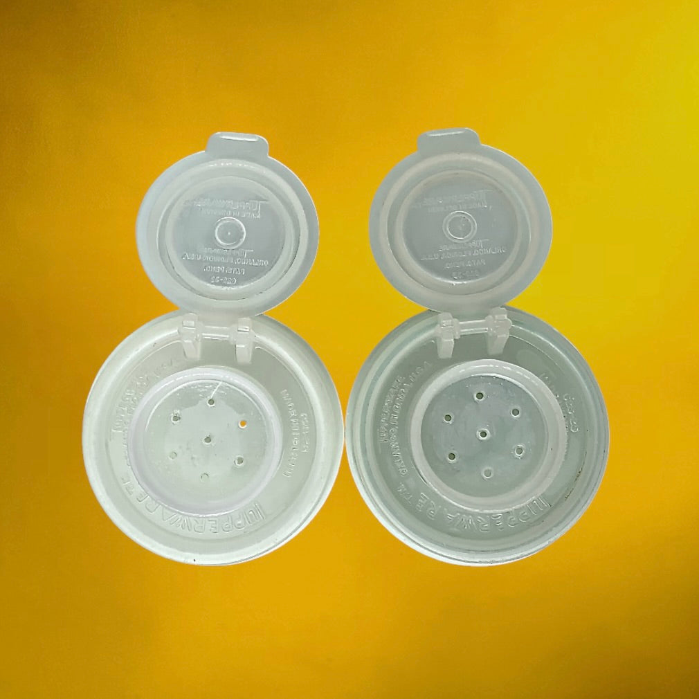 Ensemble Salière Poivrière Tupperware Style Atomique sur Support Plastique Blanc - Années 70