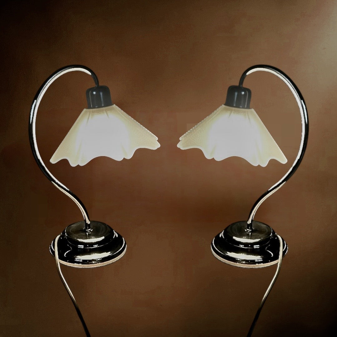 Paire de lampes vintage Massive en métal chromé et verre dépoli texturé – années 80