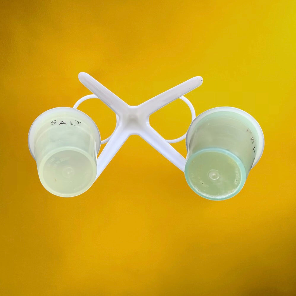 Ensemble Salière Poivrière Tupperware Style Atomique sur Support Plastique Blanc - Années 70