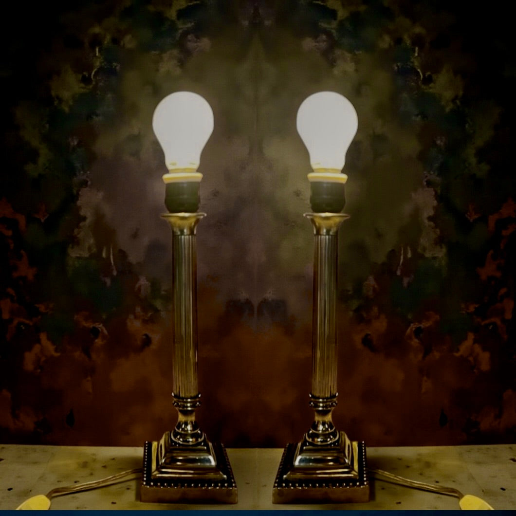 Paire de Pieds de Lampe Néoclassiques en Laiton Massif Style Empire - Années 60/70