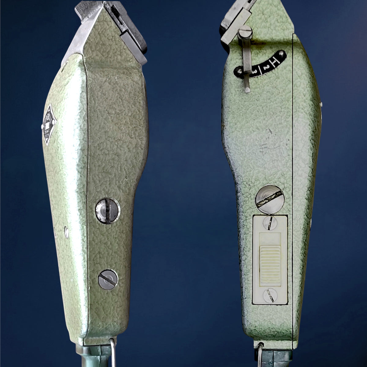 VENDUE - Tondeuse à Cheveux Électrique IMPERIAL 714 en Métal Vert Martelé - Lame Solingen – Années 50-60