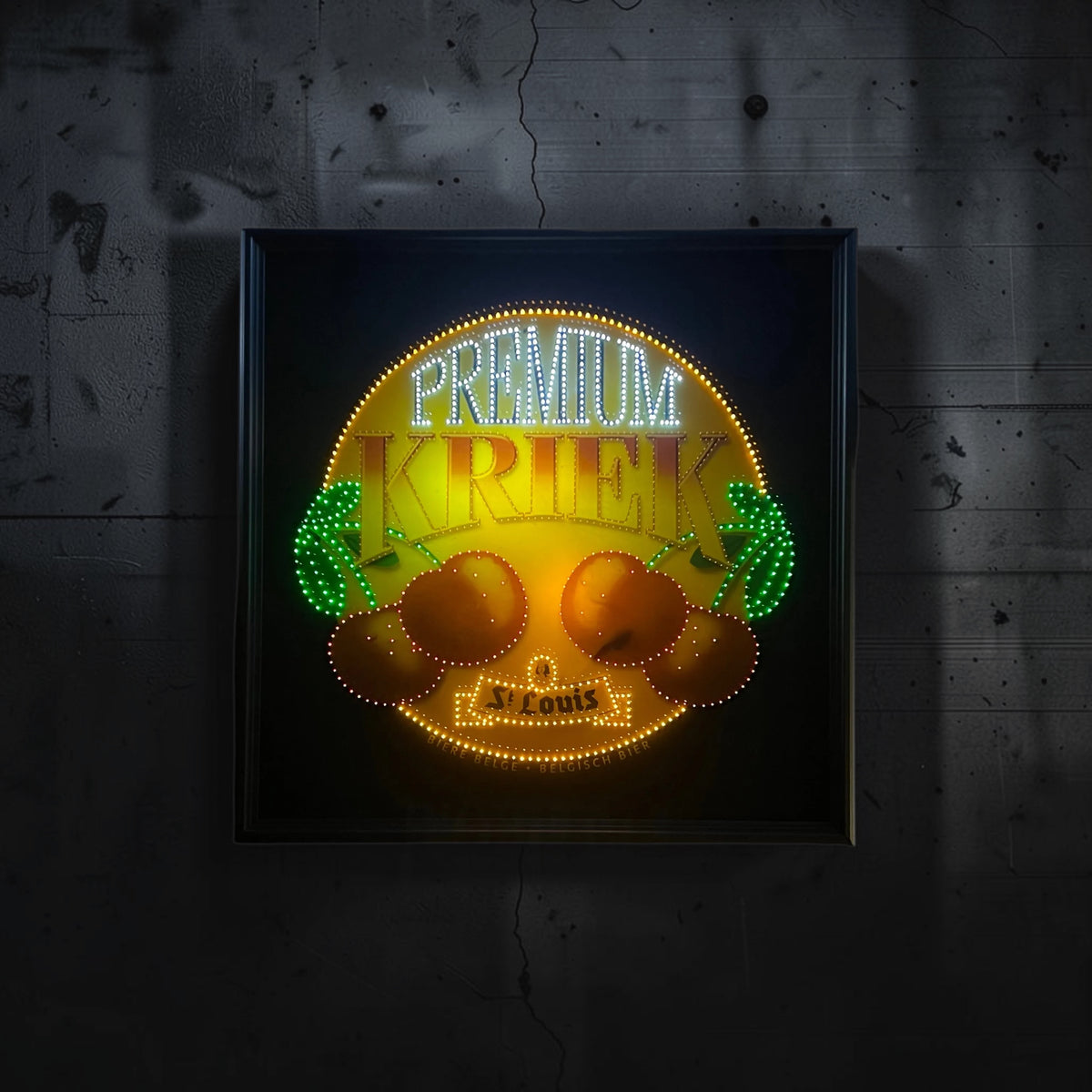Enseigne Lumineuse Publicitaire Premium Kriek St Louis en Aluminium et Plexiglas – Années 80