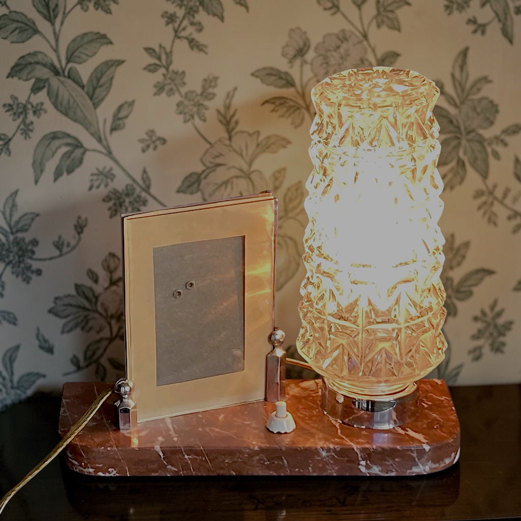 Lampe Porte-Photo en Marbre Rouge, Verre Moulé et Métal Chromé – Années 50-60