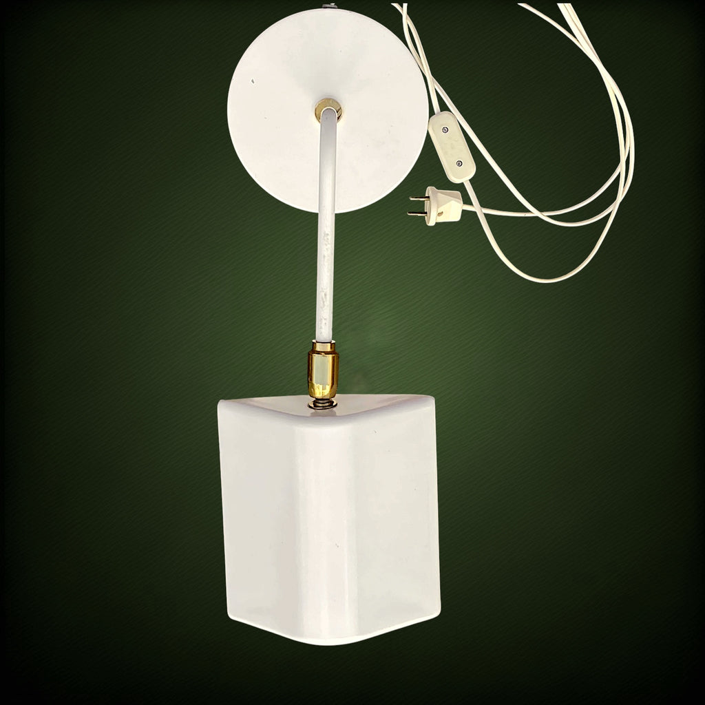Lampe de Bureau Moderniste en Métal Blanc et Laiton Doré, Esprit Bauhaus – Années 60