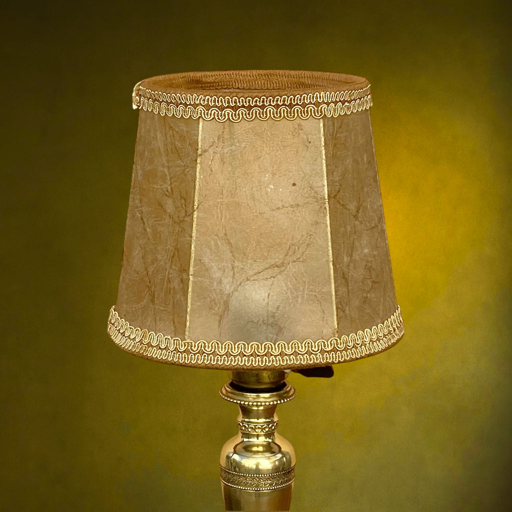 Lampe de Table en Laiton Massif avec Abat-Jour Effet Parchemin – Années 50-60