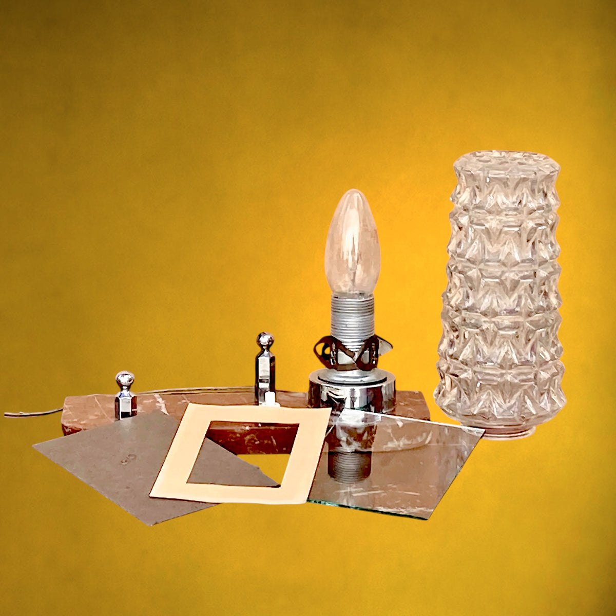 Lampe Porte-Photo en Marbre Rouge, Verre Moulé et Métal Chromé – Années 50-60