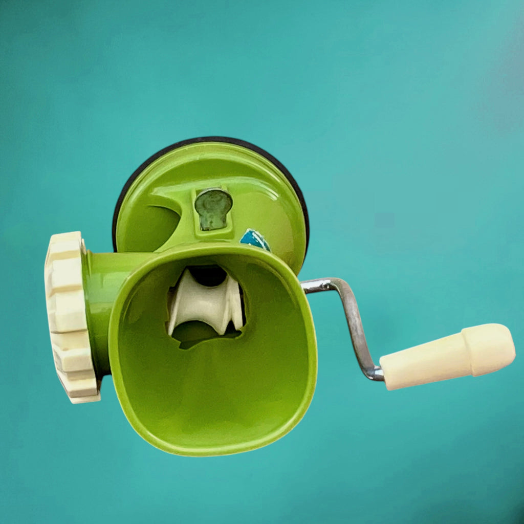 Hachoir à Viande Manuel Moplen Montedison Super Baby 2 en Polypropylène Vert – Italie, Années 60