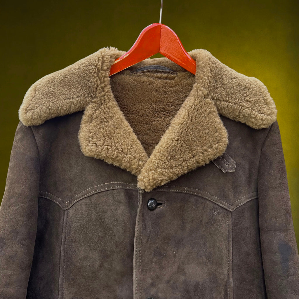 Veste Trois-Quarts Homme en Peau de Mouton Retournée Marron – Années 70