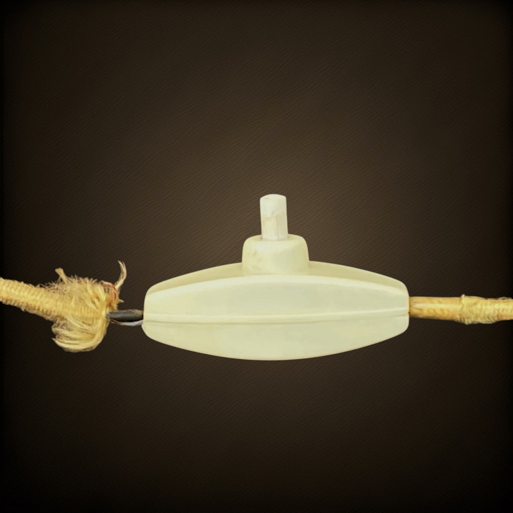 Pied de Lampe Néoclassique à Colonne Cannelée en Laiton Massif Poli – Années 60-70