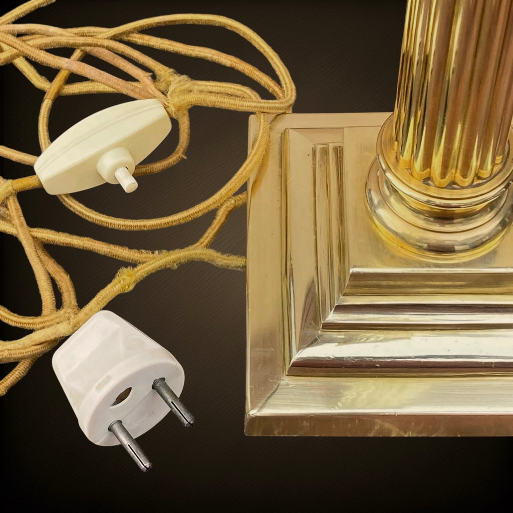 Pied de Lampe Néoclassique à Colonne Cannelée en Laiton Massif Poli – Années 60-70