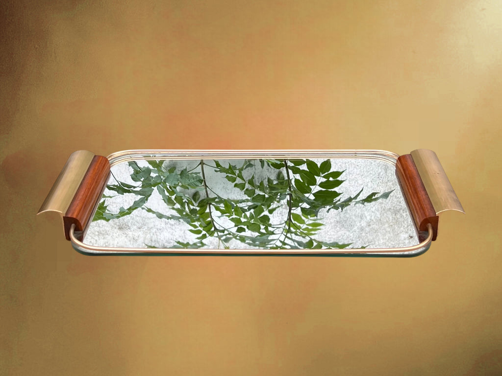 Ancien Plateau Miroir Rectangulaire à Poignées en Bois Verni et Aluminium Doré – Années 50-60