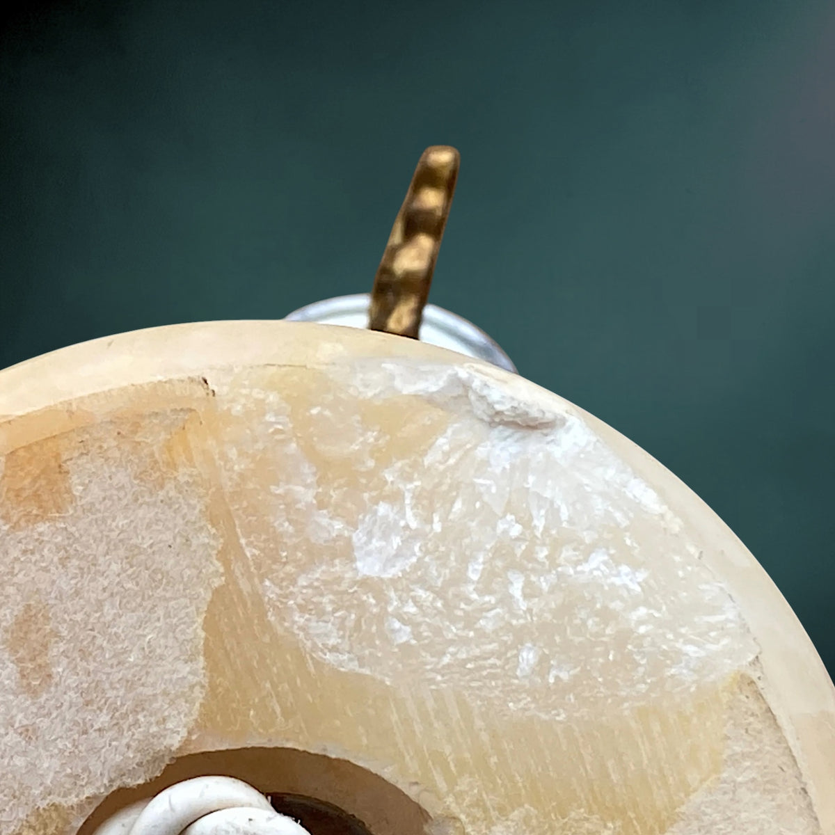 Pied de Lampe Poisson en Métal Doré et Onyx – Années 60