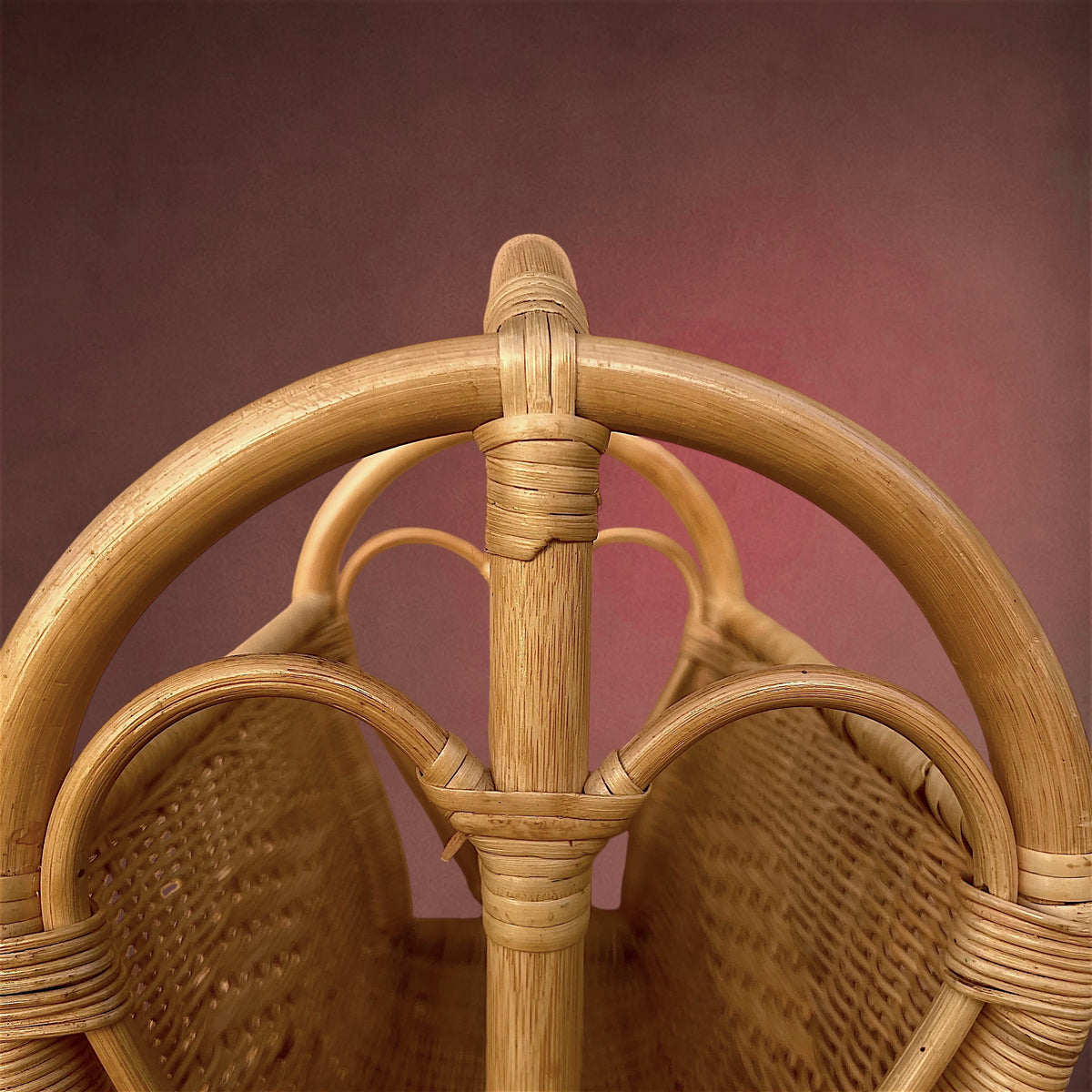 Ancien Porte-Revues en Rotin et Bambou Tressé – Années 60-70