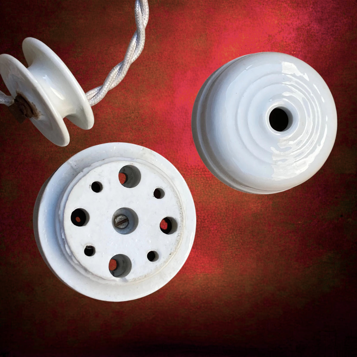 Suspension Monte-et-Baisse à Contrepoids en Porcelaine Blanche et Douille E27 – Années 30-50