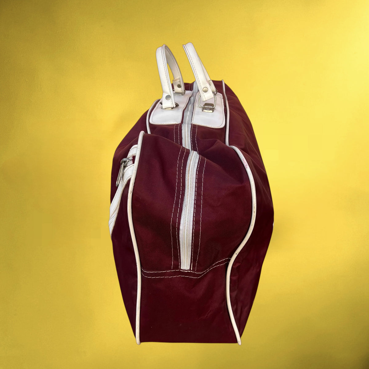 Grand Sac de Sport Publicitaire Banque Bruxelles Lambert BBL en Toile Bordeaux et Skaï Blanc – Années 80