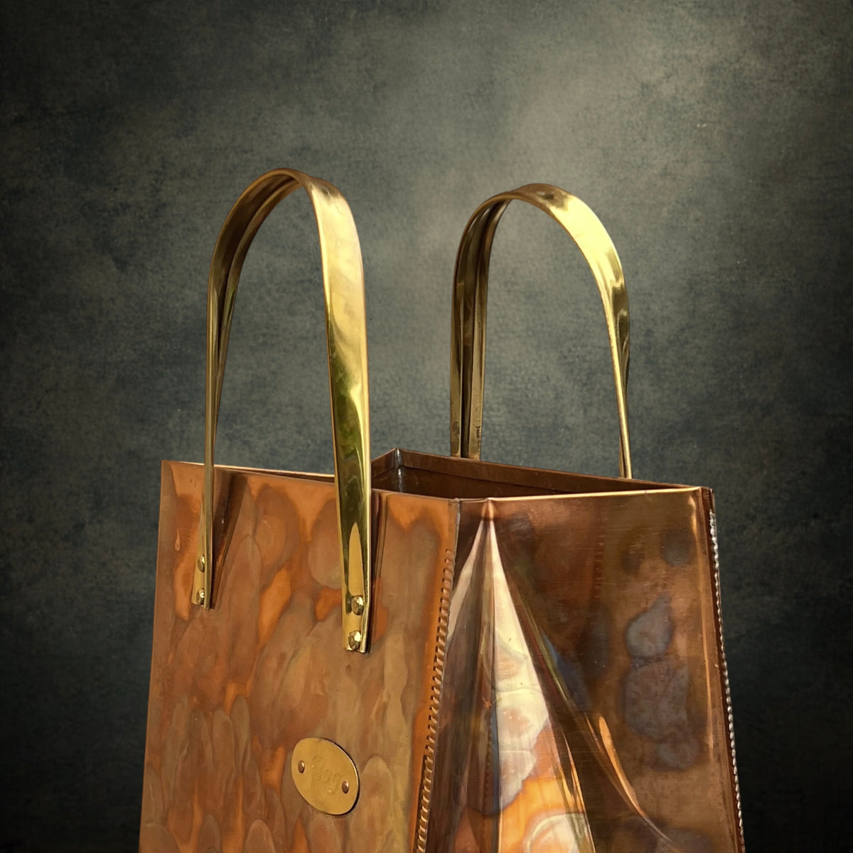 Porte-Revues en Cuivre et Laiton Forme Shopping Bag, Design Italien Mid-Century – Années 70