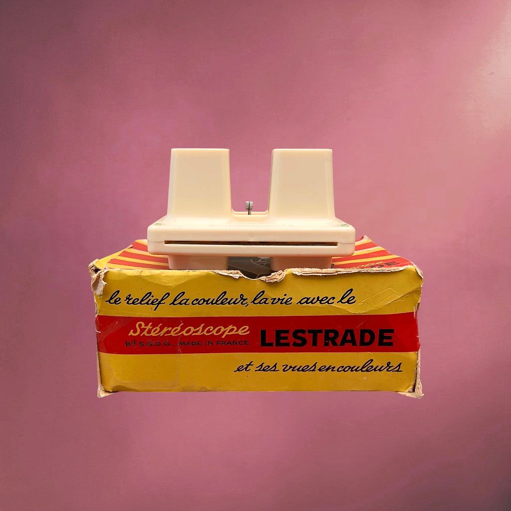 Stéréoscope Lestrade Simplex en Plastique Ivoire avec Boîte et 5 Cartes de Vues – Années 60