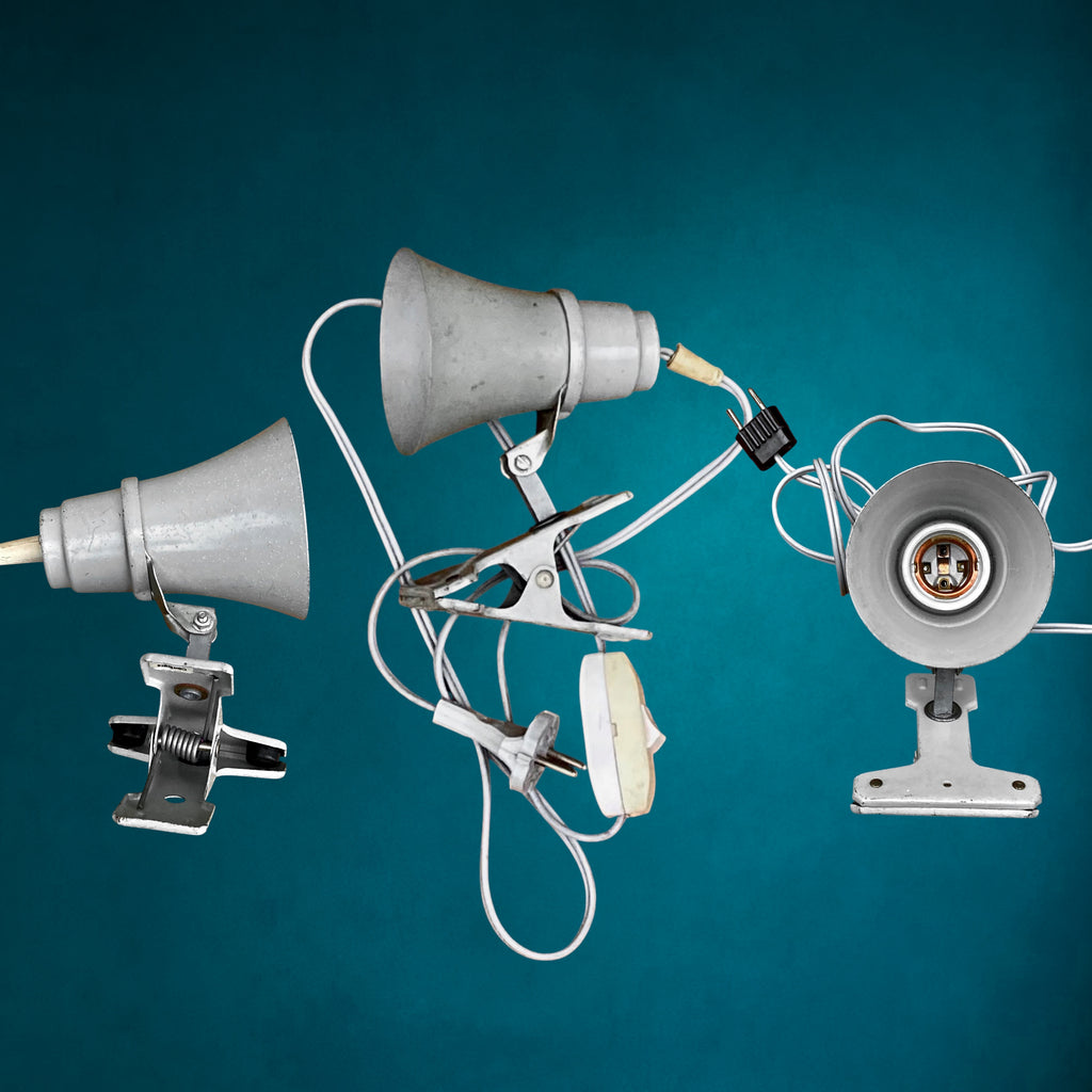 Trio de Lampes Industrielles à Pince Philips en Métal Gris – Années 50-60