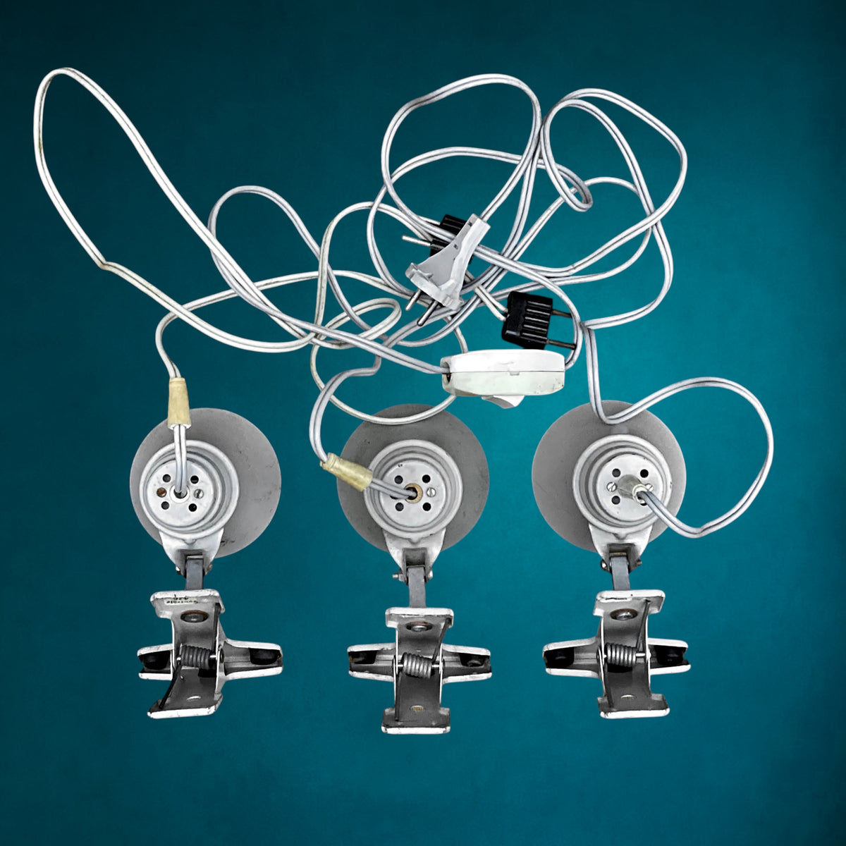Lot de 3 Lampes à Pince Philips en Métal Peint Gris – Éclairage Industriel – Années 50-60