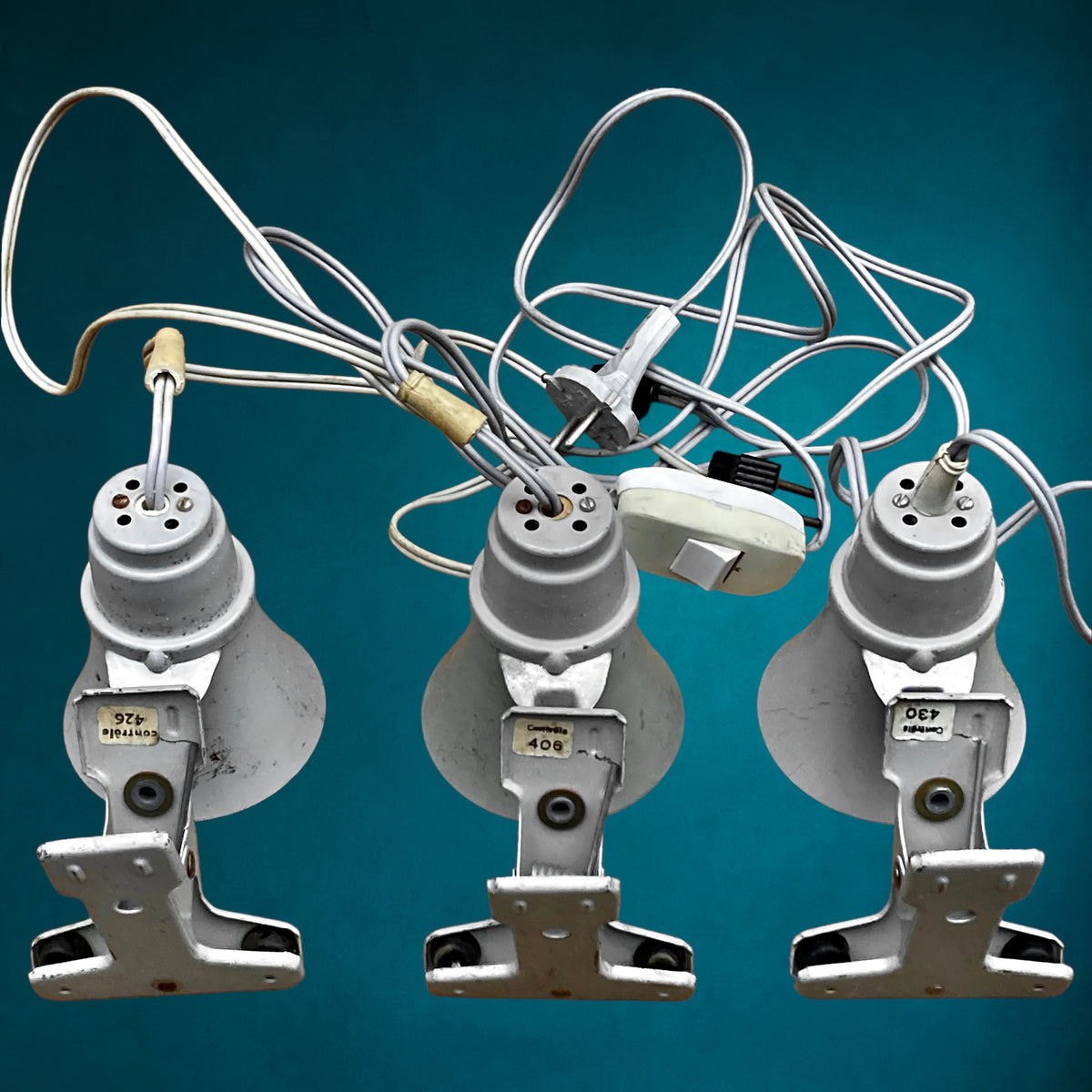 Lot de 3 Lampes à Pince Philips en Métal Peint Gris – Éclairage Industriel – Années 50-60