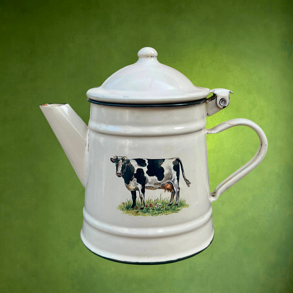 Panoplie de Cuisine Émaillée à Décor de Vache – Années 60-70