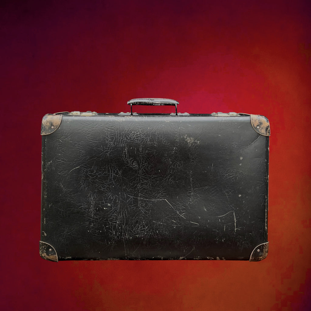 Valise Ancienne Noire en Carton Enduit à Coins Renforcés avec Trois Clés – Années 40-50