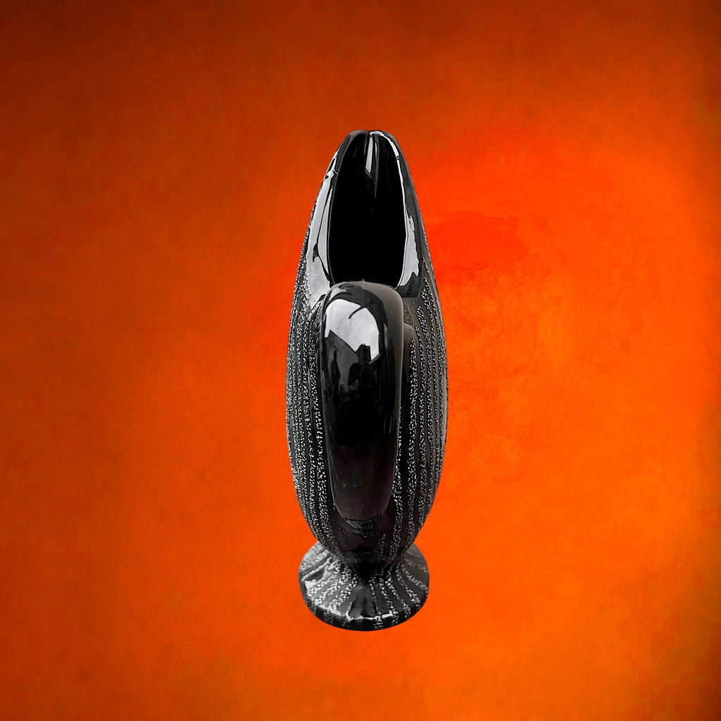 Pichet Décoratif en Céramique Noire et Argentée à Décor Relief Géométrique – Années 60-70