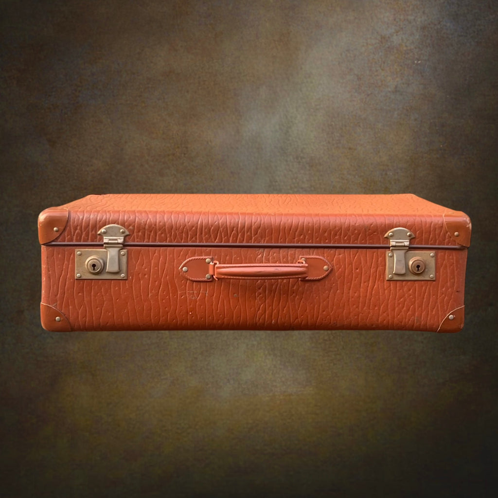 Ancienne Grande Valise Marron Fauve à Revêtement Grainé – Années 1950-1960