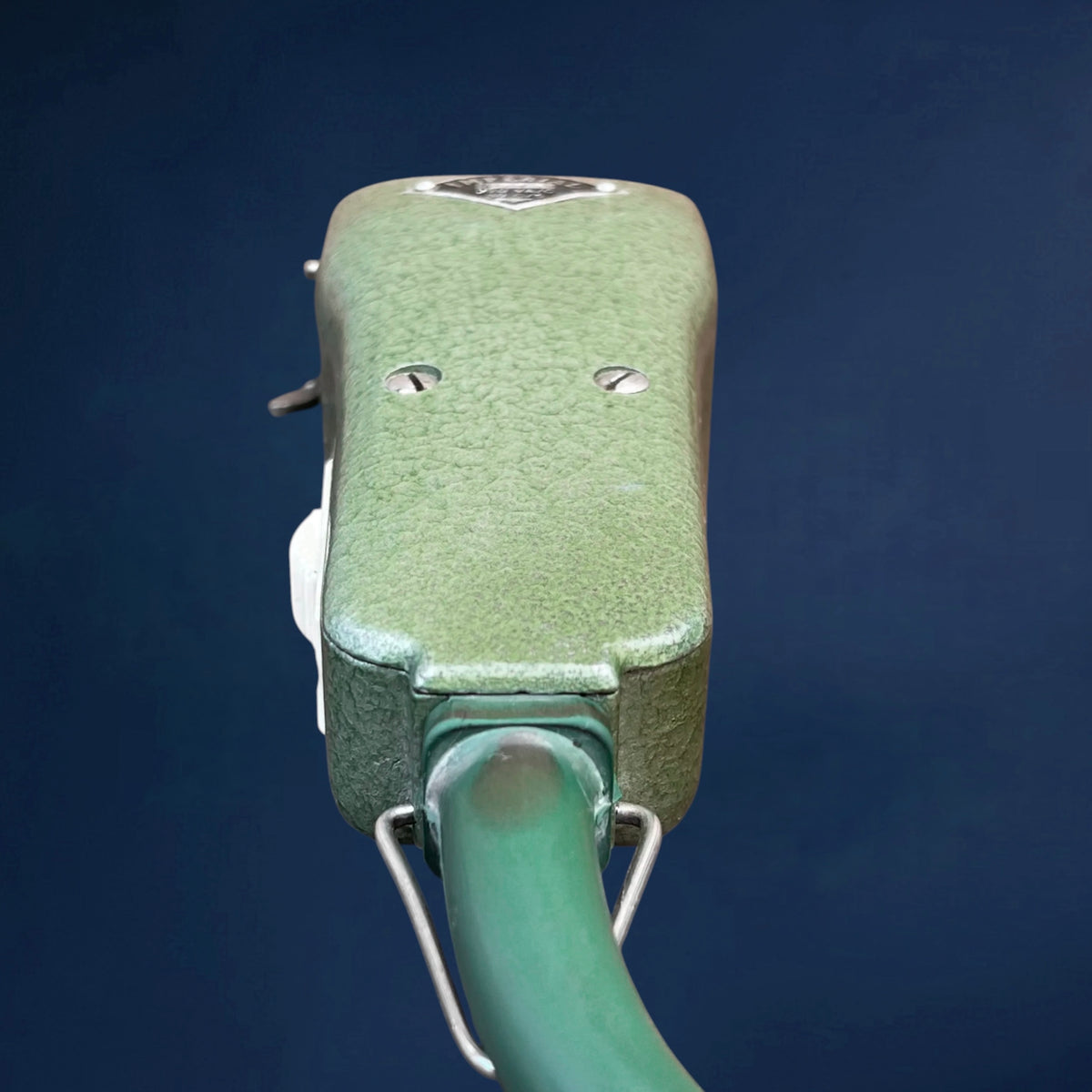 VENDUE - Tondeuse à Cheveux Électrique IMPERIAL 714 en Métal Vert Martelé - Lame Solingen – Années 50-60
