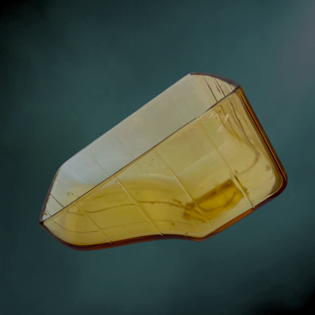 Beurrier Couvert en Verre Ambré Moulé – Style Art Déco - Années 60 70