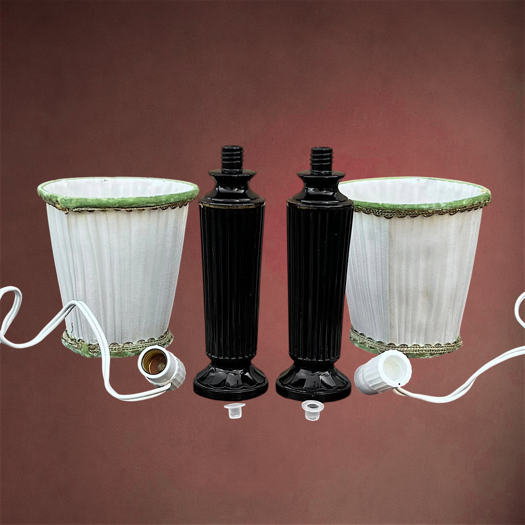 Paire de Lampes de Chevet en Flacons de Parfum en Verre Noir Cannelé – Années 40-50