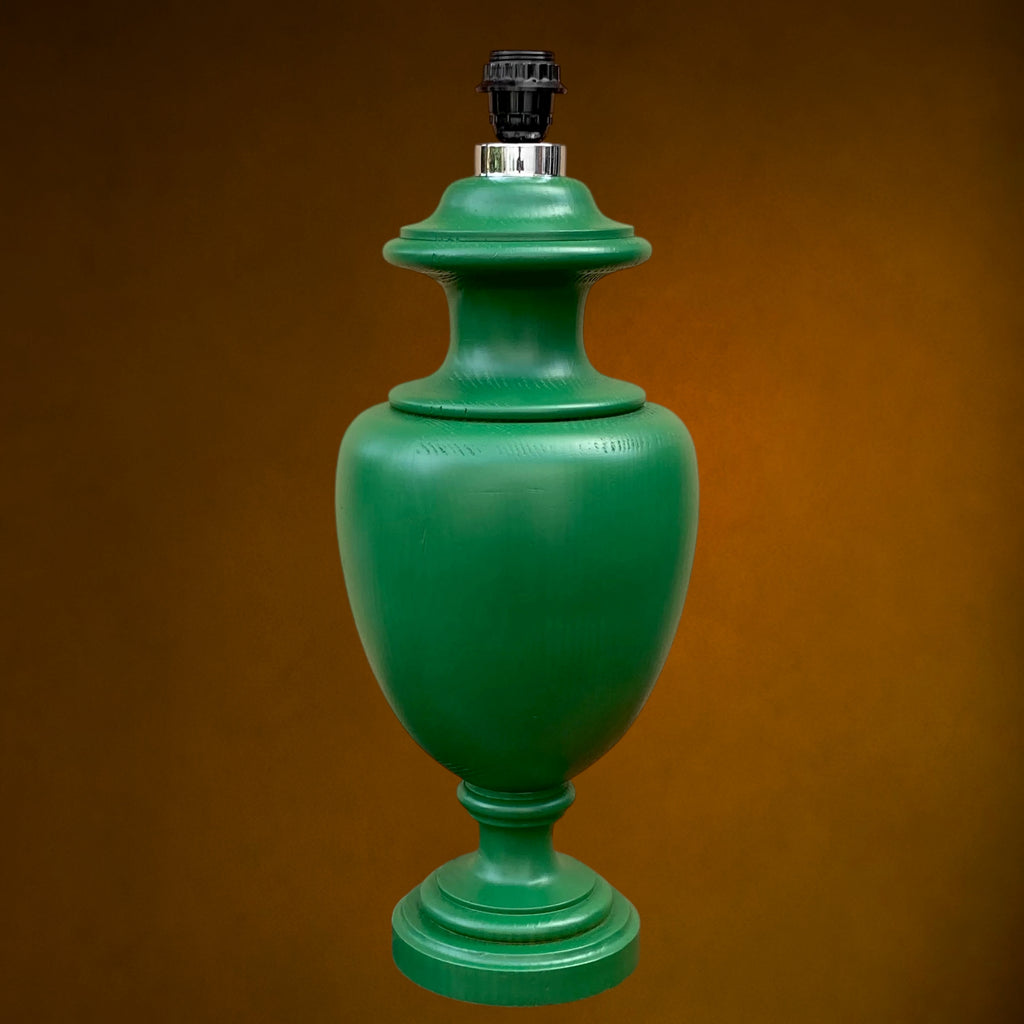 Grand Pied de Lampe en Bois Tourné Peint Vert, Style Néoclassique – Années 70 – 5,200 kg