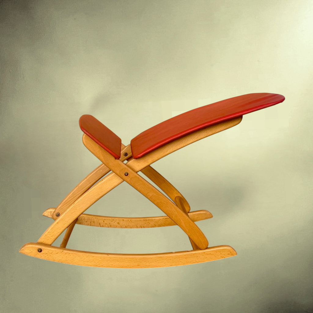 Chaise à Bascule Pliante Réglable en Hêtre et Skaï Rouge – Années 50-60